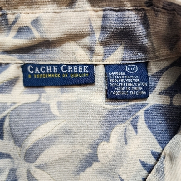 Cache Creek Hawaiian Button Up Shirt Large Blue Floral Short Sleeve Lightweight - Picture 9 of 13
